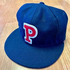Ebbets Field Vintage Pittsburgh Fitted Wool Baseball Cap (Size: 7 1/4)